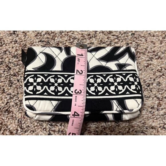 Vera Bradley Fabric Black White Floral wallet IN EXCELLENT - Picture 9 of 9